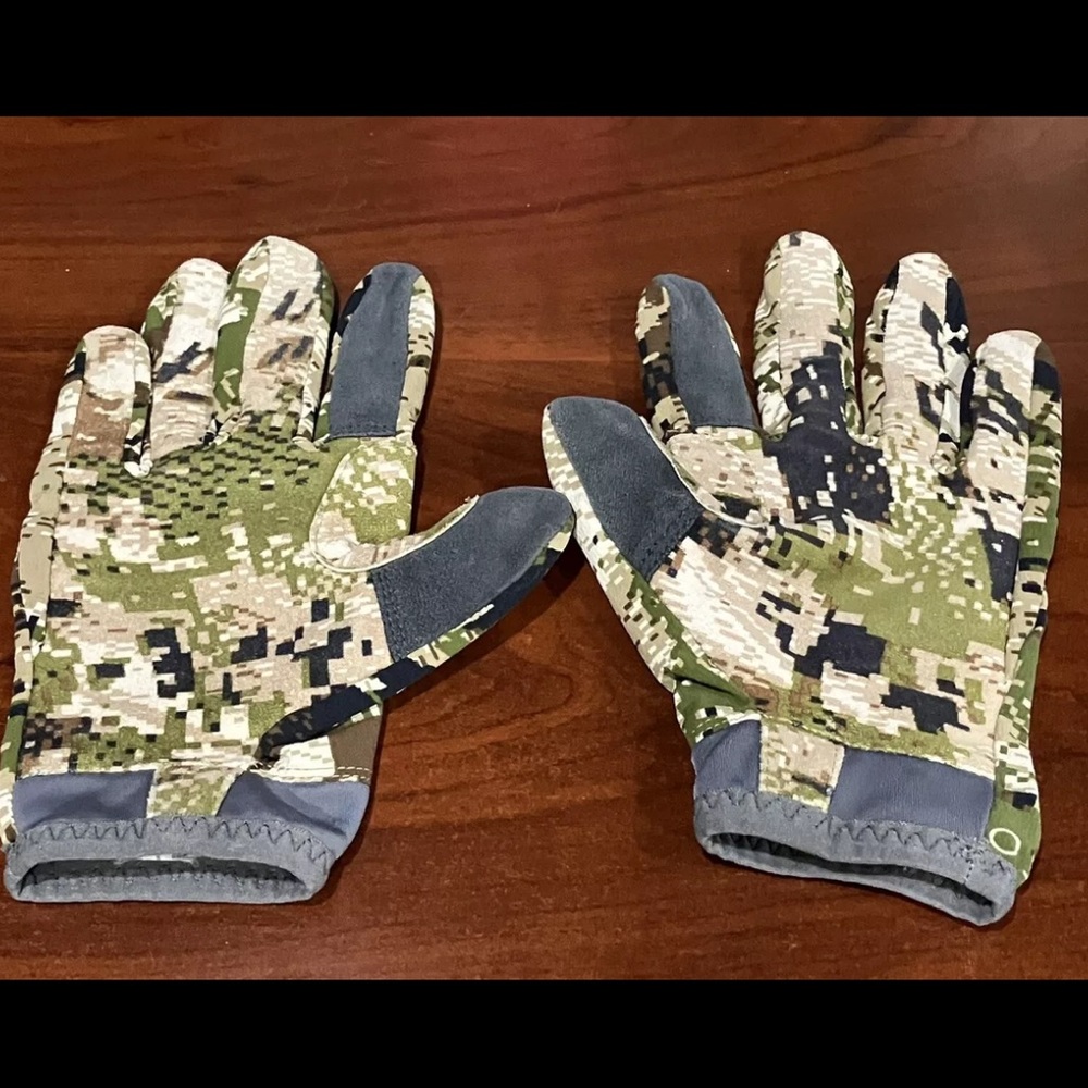 - Sitka Ascent Glove -M